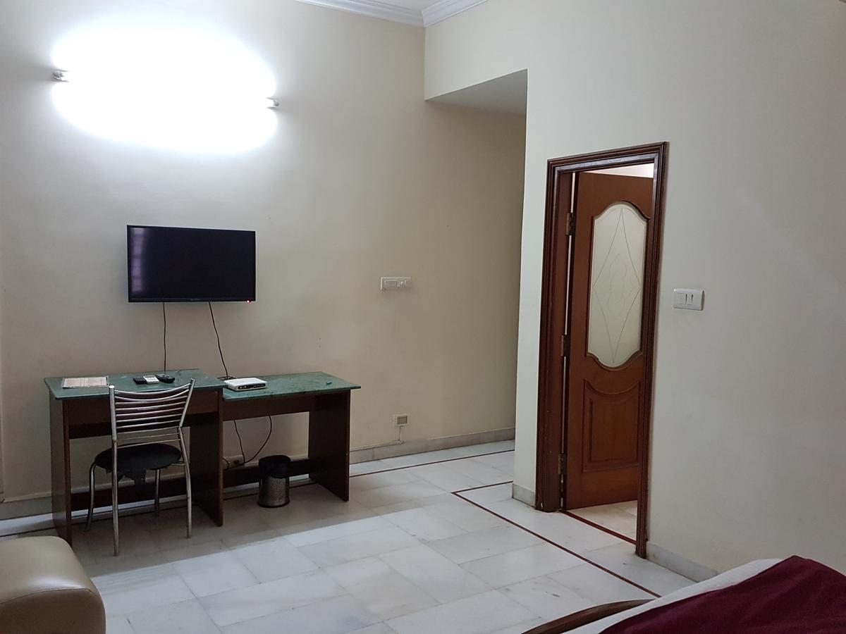 Alpine Glow Residency Crest Hotel Hyderabad Exterior photo